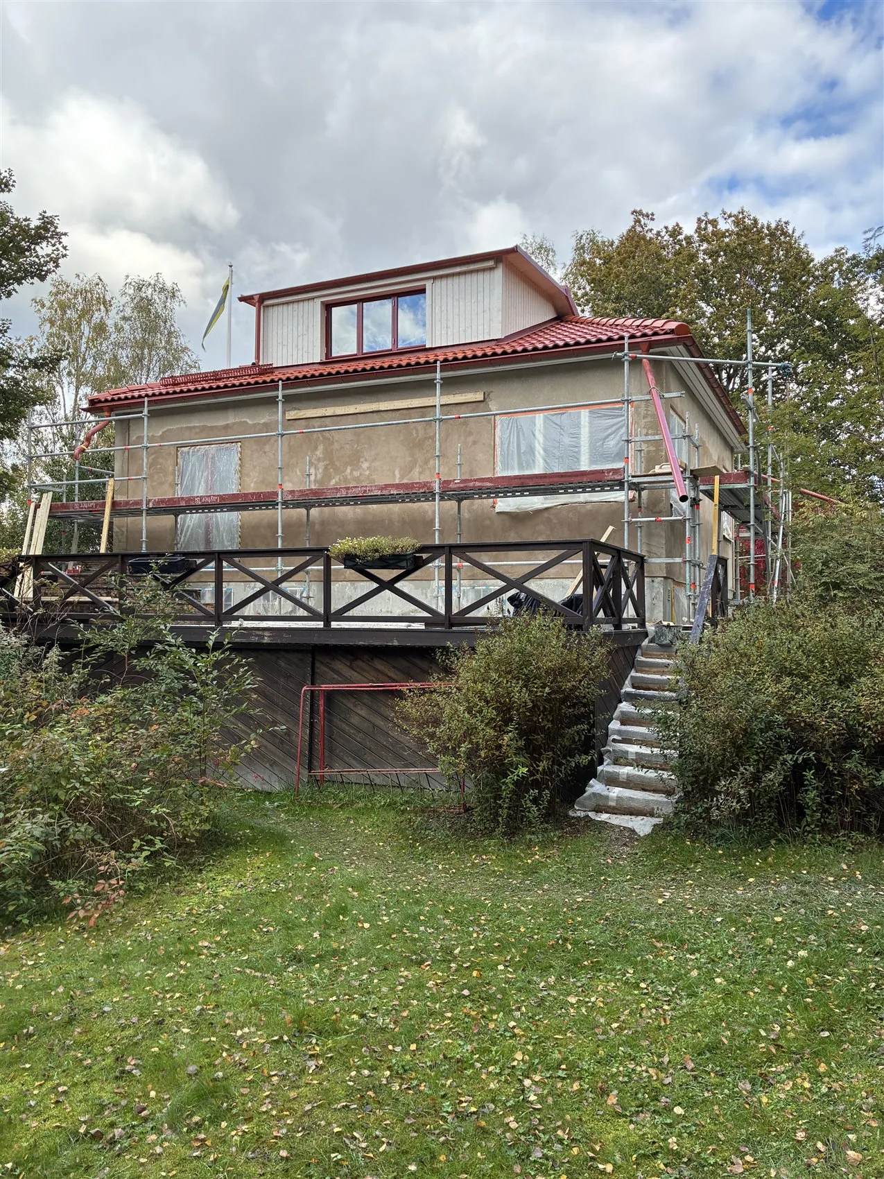 Fasadrenovering med ställning